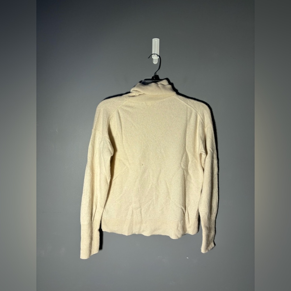 J.Crew Relaxed-fit Cashmere Turtleneck Sweater Size Medium - Picture 3 of 6